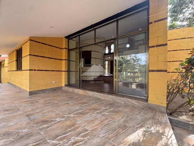Casa en Venta Villa Fontana Sur, Managua