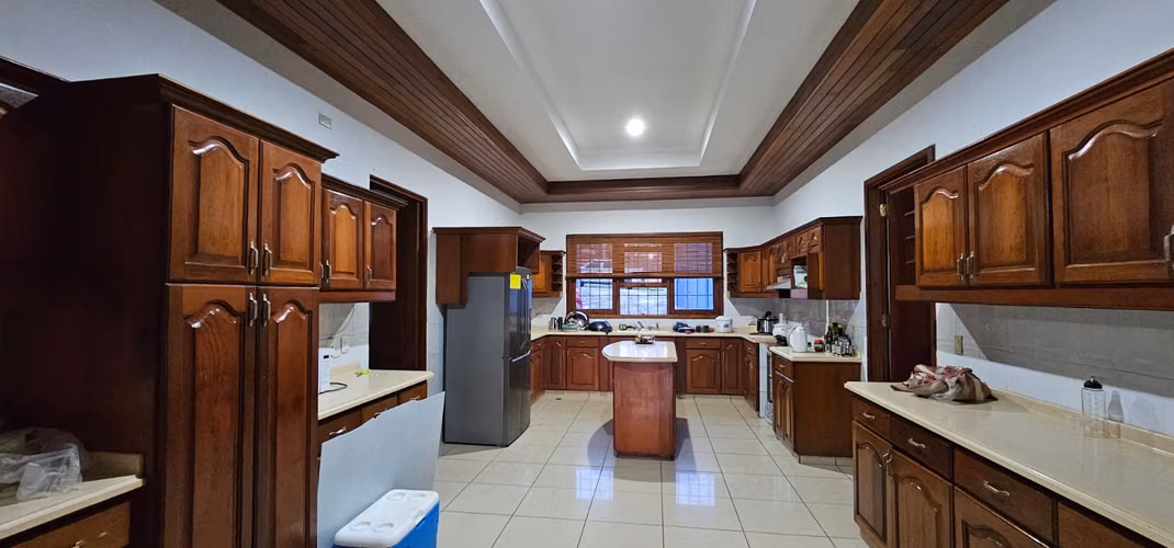 carretera sur exclusiva casa!