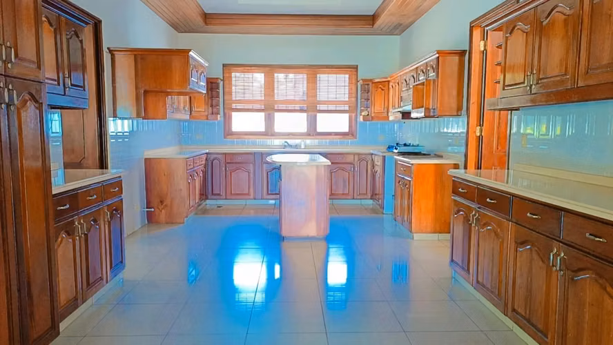 carretera sur exclusiva casa!