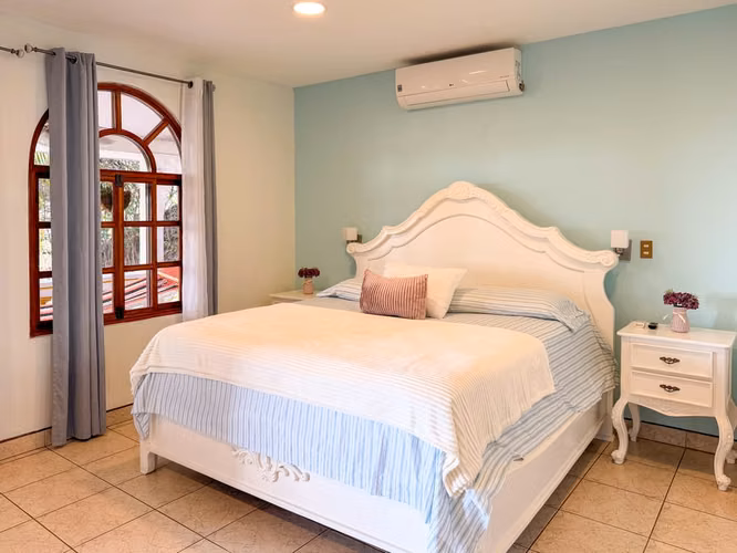 Espectacular casa en venta en carretera Masaya km 18