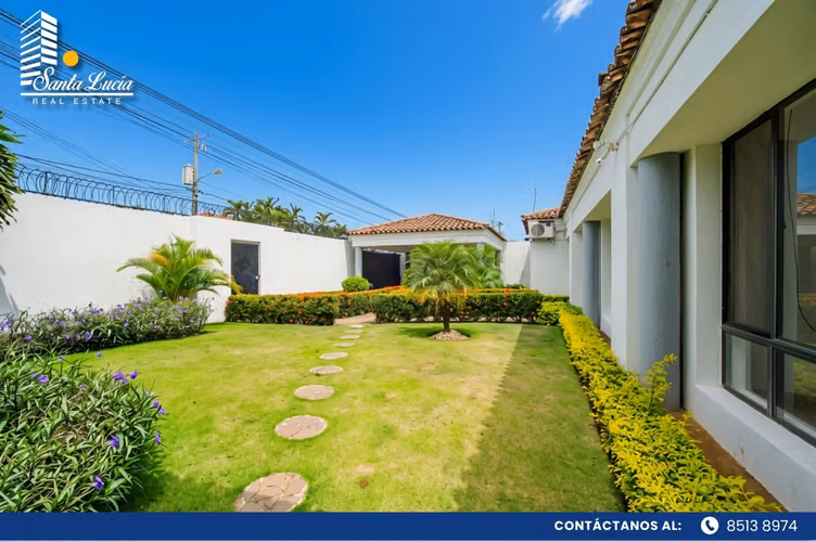 Preciosa Casa en Venta ubicada en La Estancia de Santo Domingo - LL