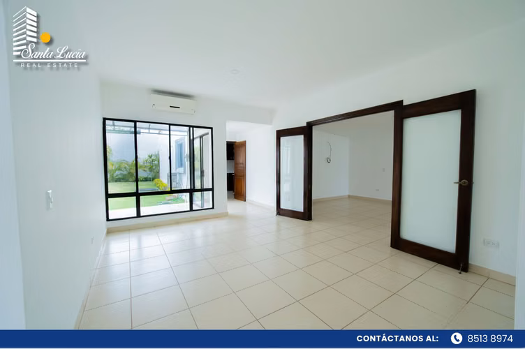 Preciosa Casa en Venta ubicada en La Estancia de Santo Domingo - LL