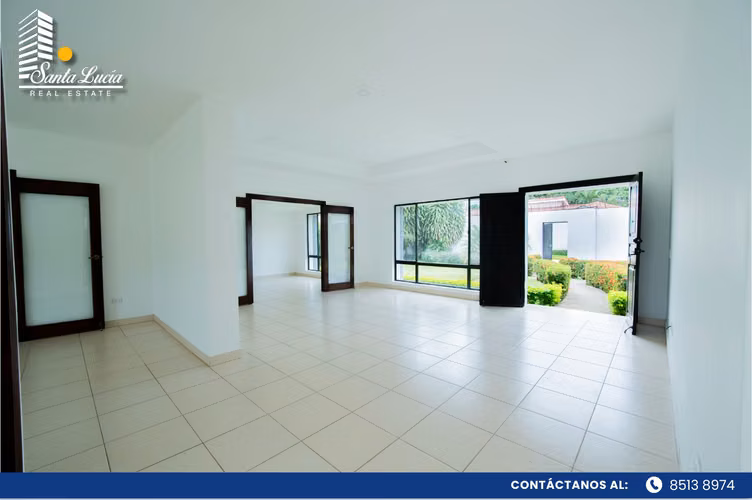 Preciosa Casa en Venta ubicada en La Estancia de Santo Domingo - LL