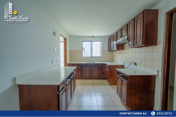 Preciosa Casa en Venta ubicada en La Estancia de Santo Domingo - LL