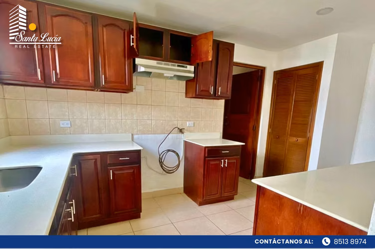 Preciosa Casa en Venta-Santo Domingo - LL - Imagen 5