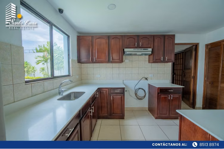 Preciosa Casa en Venta ubicada en La Estancia de Santo Domingo - LL