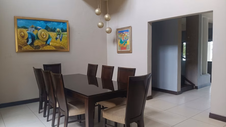 Renta de casa en Las Colinas