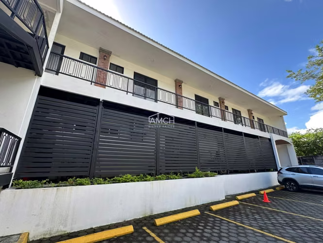 AM - SE VENDE PLAZA COMERCIAL EN LAS COLINAS