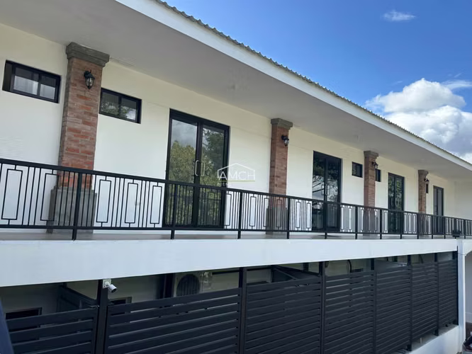 AM - SE VENDE PLAZA COMERCIAL EN LAS COLINAS