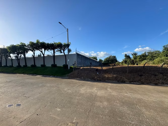 Venta de Terreno en Las Colinas - Imagen 2