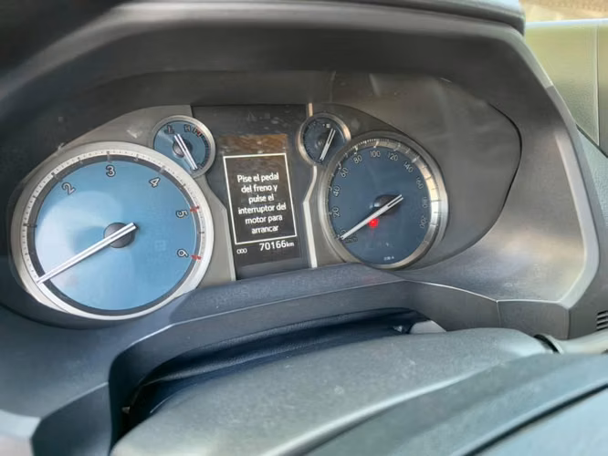 Toyota prado TXL 2021 - Imagen 4