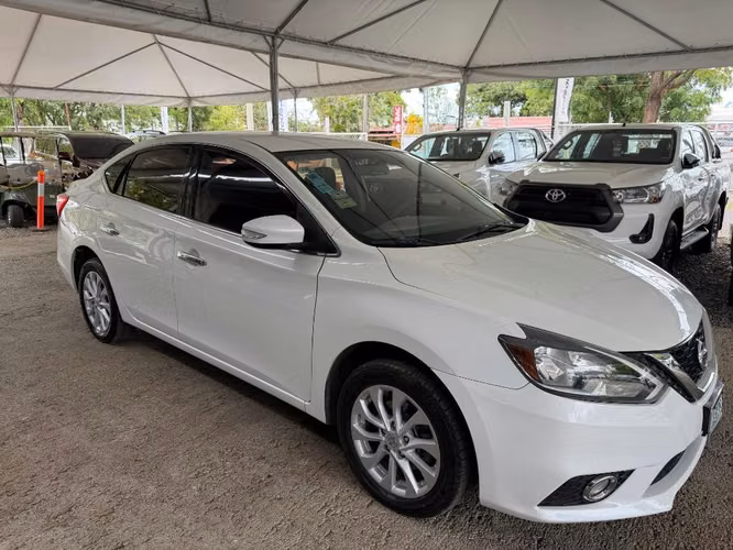 Nissan Sentra Advance año 2017