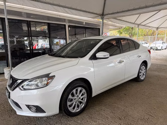 Nissan Sentra Advance año 2017
