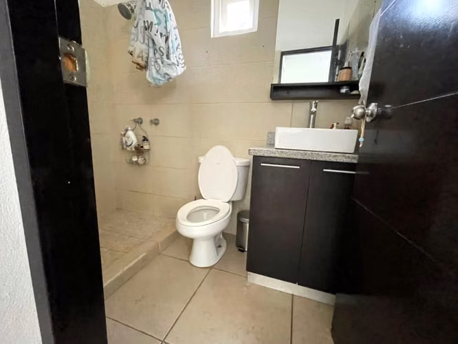KC-Casa estilo Townhouse en Venta en Condominio Valparaiso de Santo Domingo