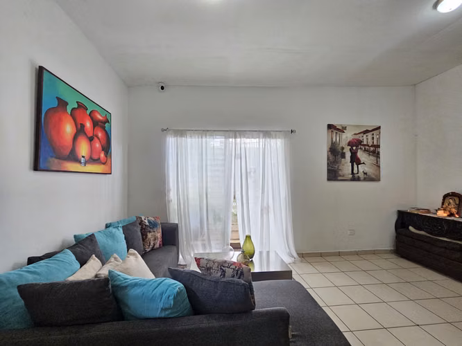 ¡Encantadora casa en venta en Residencial Villa Valeska!