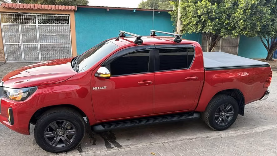 Toyota Hilux automática 2025