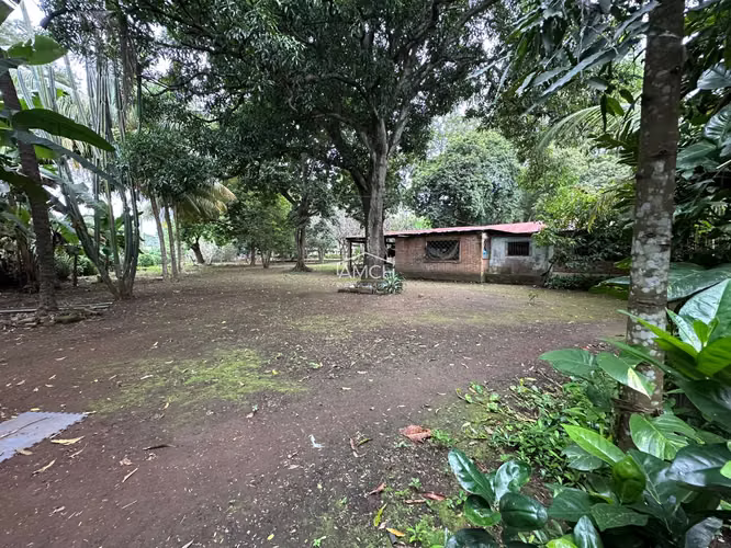 AM-¡GANGA! SE VENDE QUINTA EN LAS CUATROS ESQUINAS, ENTRE MANAGUA Y TICUANTEPE