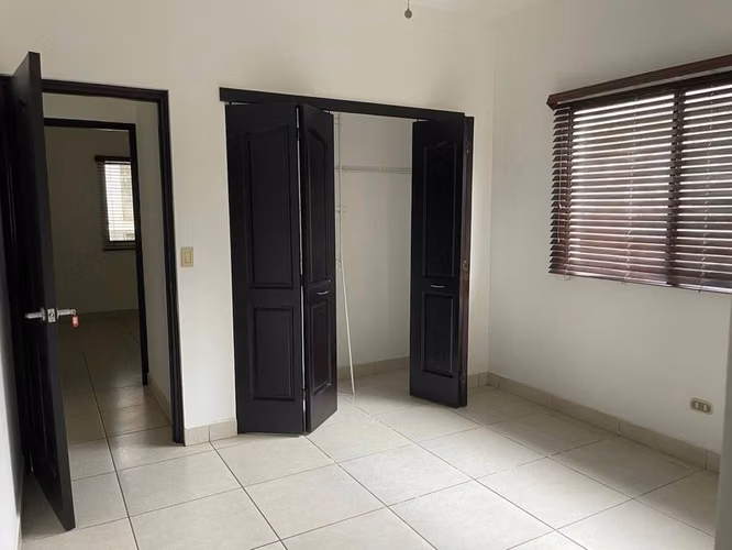 Hermosa Casa en venta o alquiler, Managua