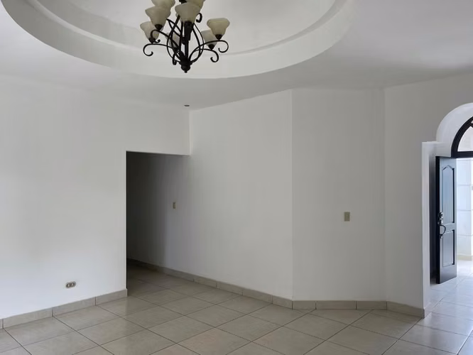 Hermosa Casa en venta o alquiler, Managua