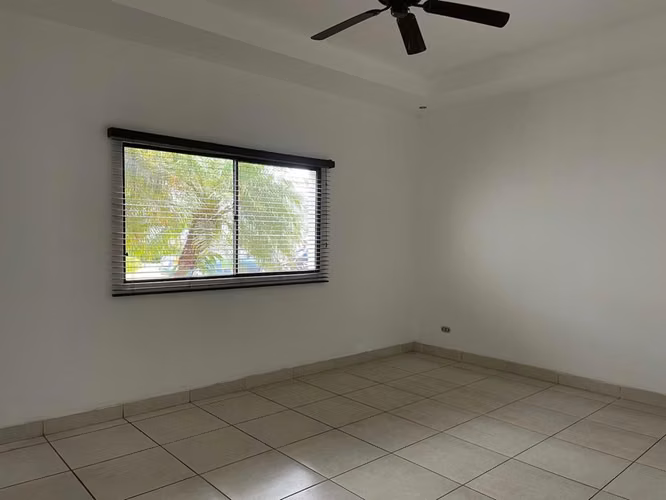 Hermosa Casa en venta o alquiler, Managua