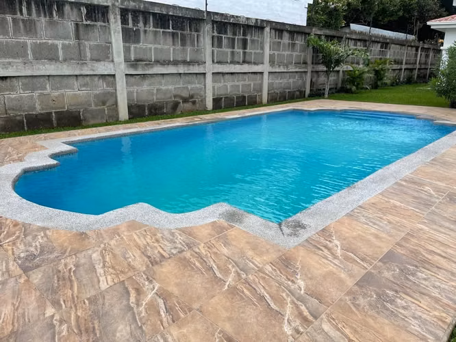 Hermosa Casa en venta o alquiler, Managua