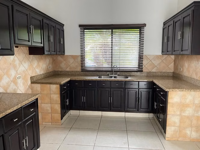 Hermosa Casa en venta o alquiler, Managua - Imagen 7