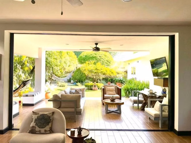 Hermosa Casa en venta en Santo Domingo, Managua