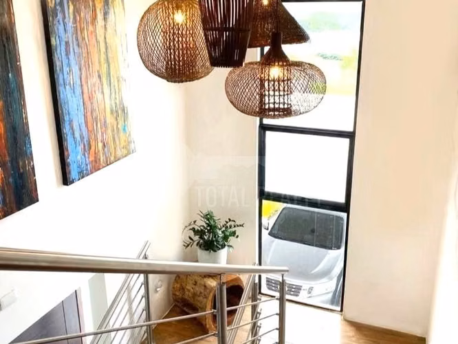 Hermosa Casa en venta en Santo Domingo, Managua