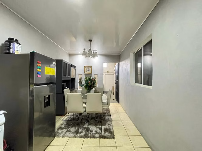 Venta de Casa en residencial San Andrés Managua carretera nueva a León - Imagen 17