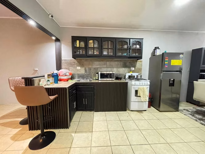 Venta de Casa en residencial San Andrés Managua carretera nueva a León - Imagen 16