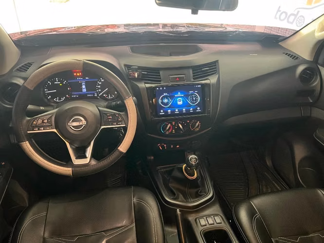 NISSAN NP300 FRONTIER SE AÑO 2025