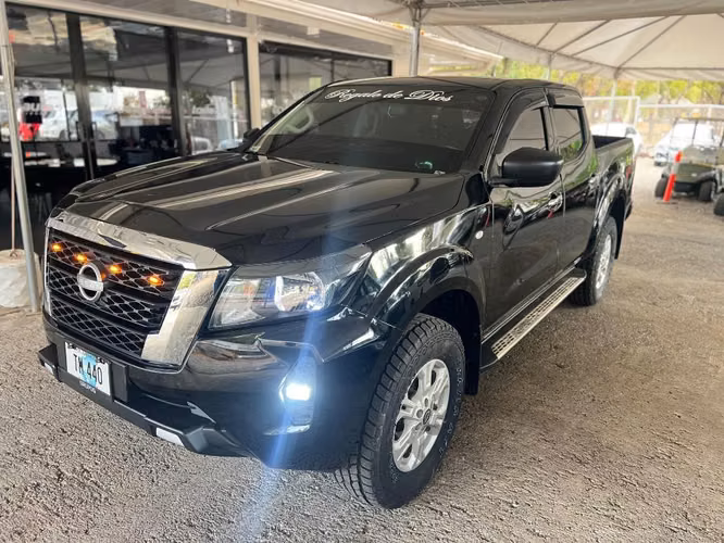 NISSAN NP300 FRONTIER SE AÑO 2025