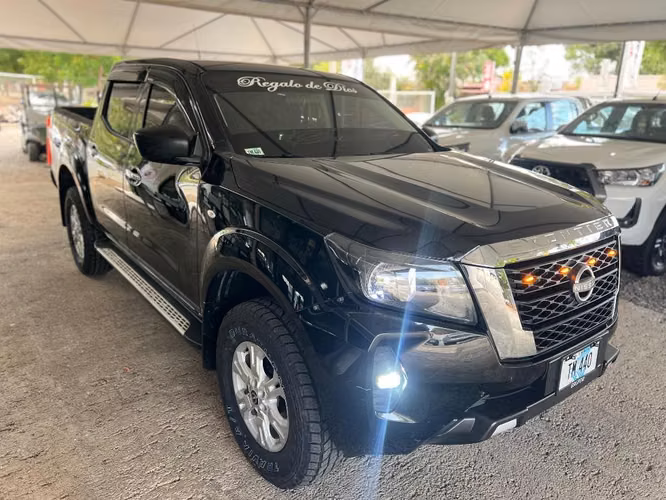 NISSAN NP300 FRONTIER SE AÑO 2025