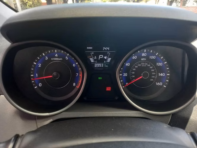 Hyundai Elantra 2016 - Imagen 4