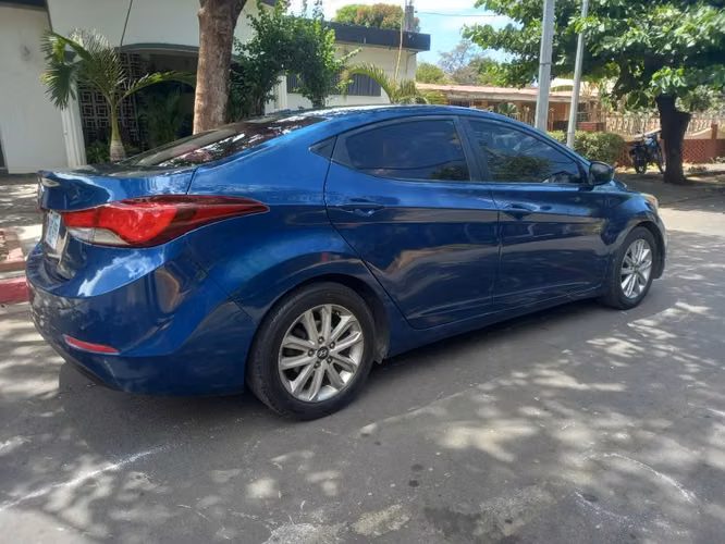 Hyundai Elantra 2016 - Imagen 3