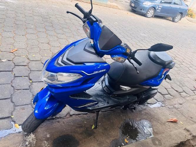 MOTO SCOOTER AZUL GENESIS 2023