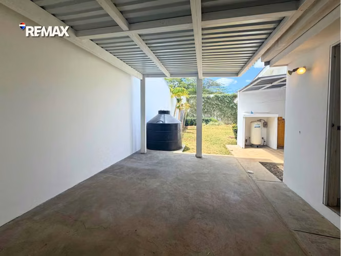 Casa Moderna en Foresta Condominio, Carretera Sur