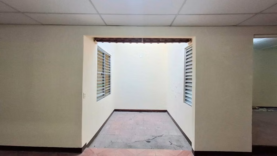 MONSEÑOR LEZCANO / U$98,000