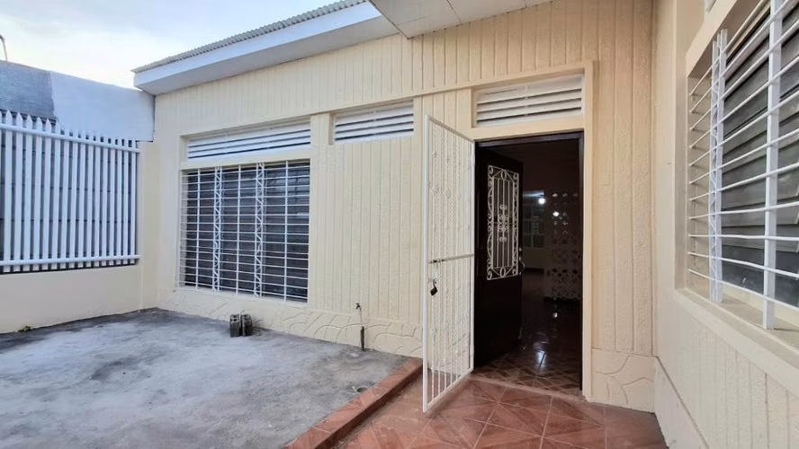 MONSEÑOR LEZCANO / U$98,000