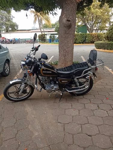 Motocicleta Genesis, GE150-6