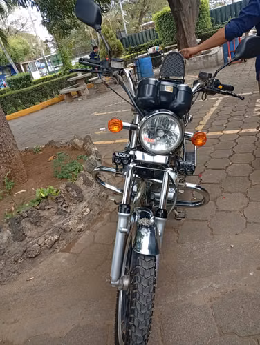 Motocicleta Genesis, GE150-6