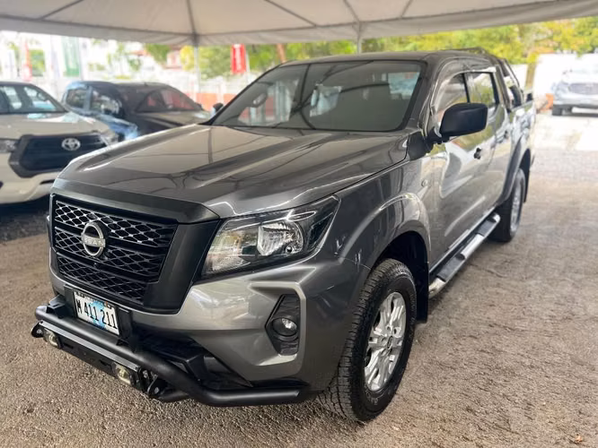 Nissan Frontier año 2025