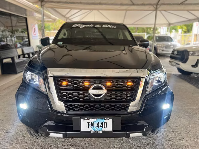 Nissan Frontier año 2025 Intermedia