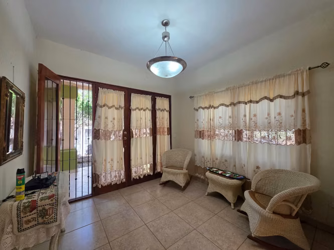  ¡TU CASA A PASOS DEL MAR TE ESTÁ ESPERANDO! 
