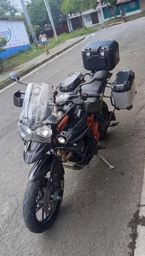 Triumph Tiger 800