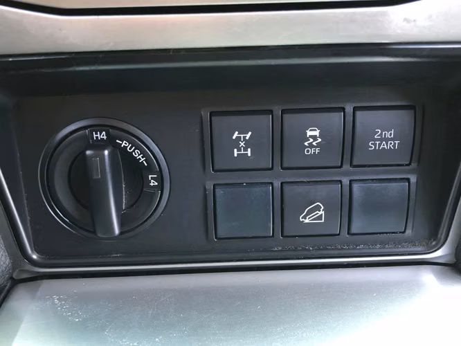 Toyota Prado 2018