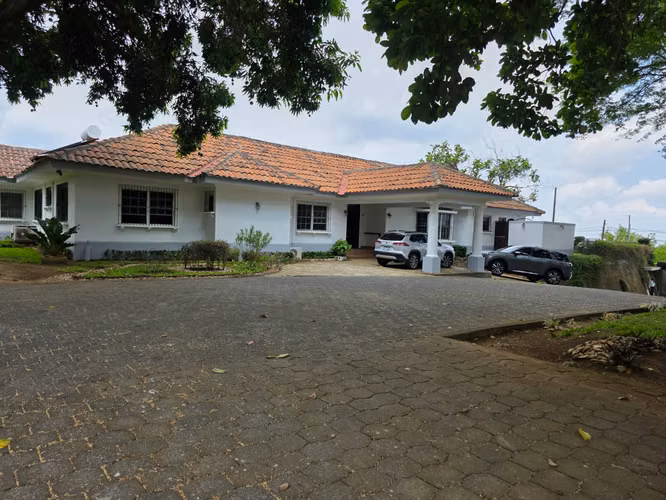 FH | Casa en Venta | con Vista Panorámica en km 12 Carretera Sur