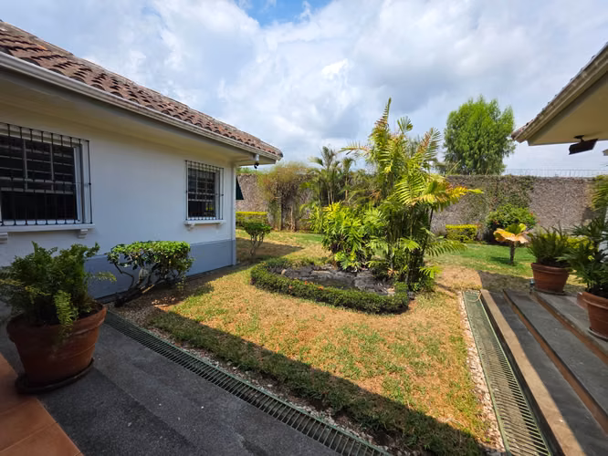 FH | Casa en Venta | con Vista Panorámica en km 12 Carretera Sur