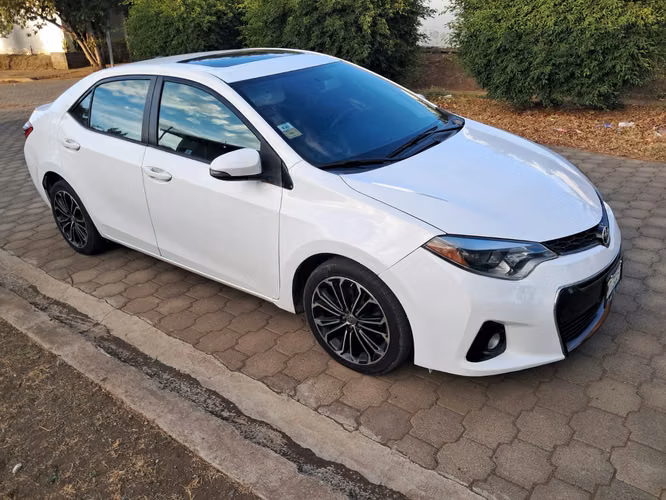 Toyota Corolla 2016 llamar 