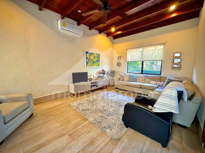 Casa en Venta Carretera Sur, Managua